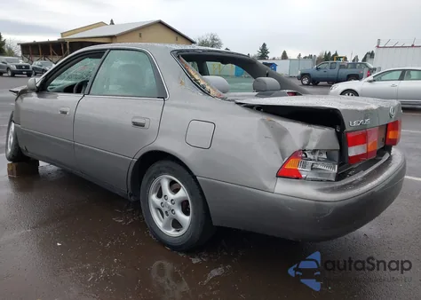 1999 Lexus Es 300 из США, поврежденный, VIN JT8BF28G1X5068288